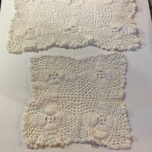 White Doily Place Mats - Vintage